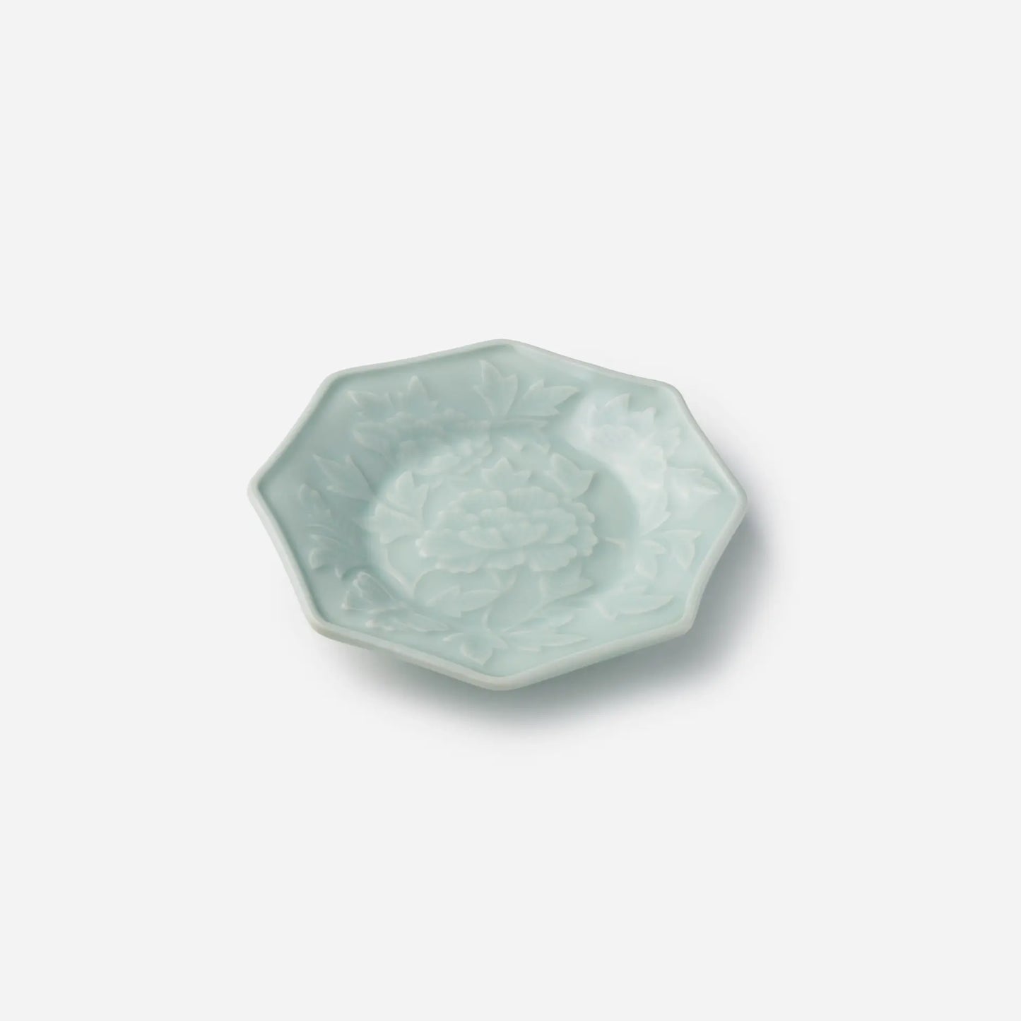 【王地山陶器所】青白磁 牡丹文小皿