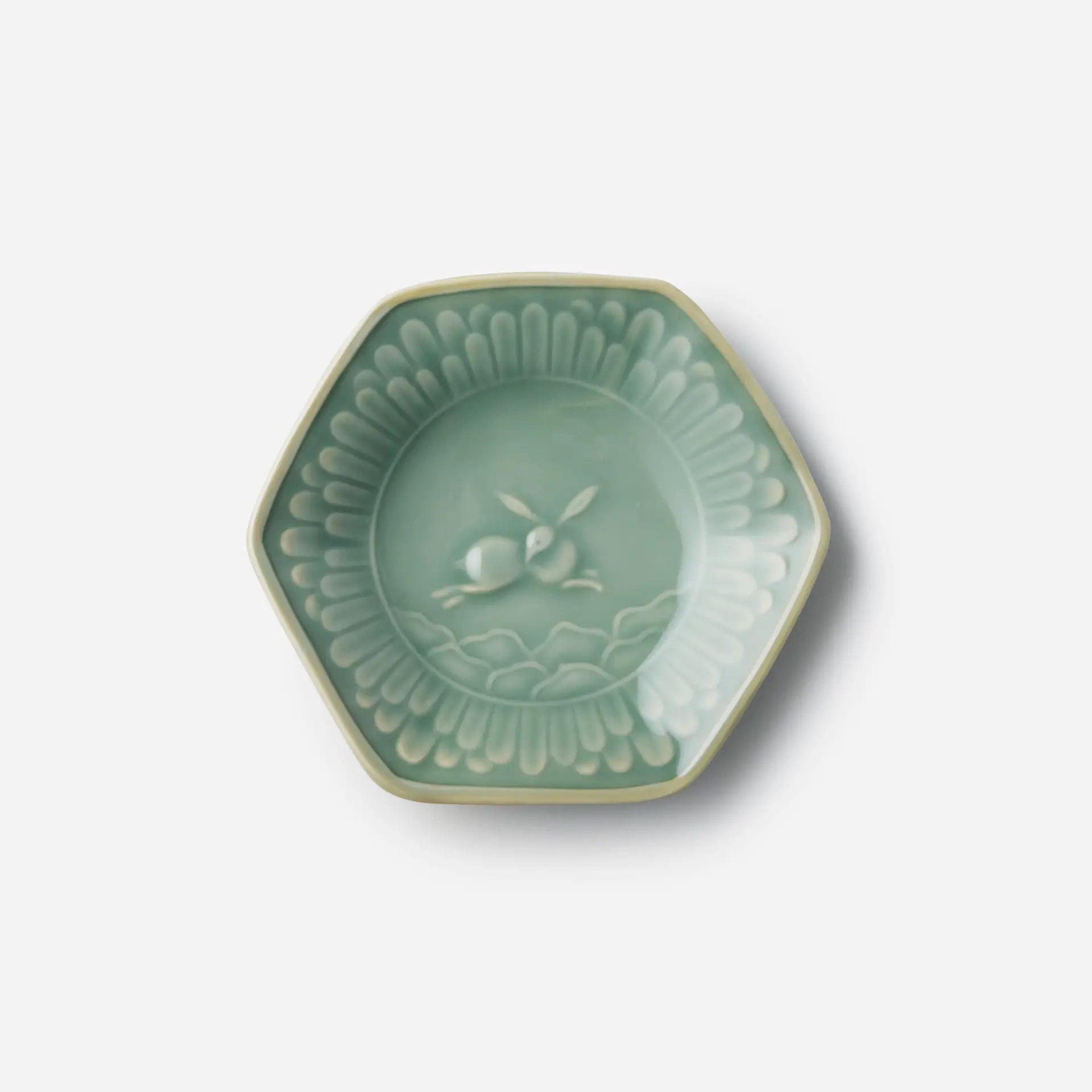専用 中国 皿 飾皿 陶磁 陶芸 王地山陶器所】青磁 兎文 六角皿 – g KEYAKIZAKA