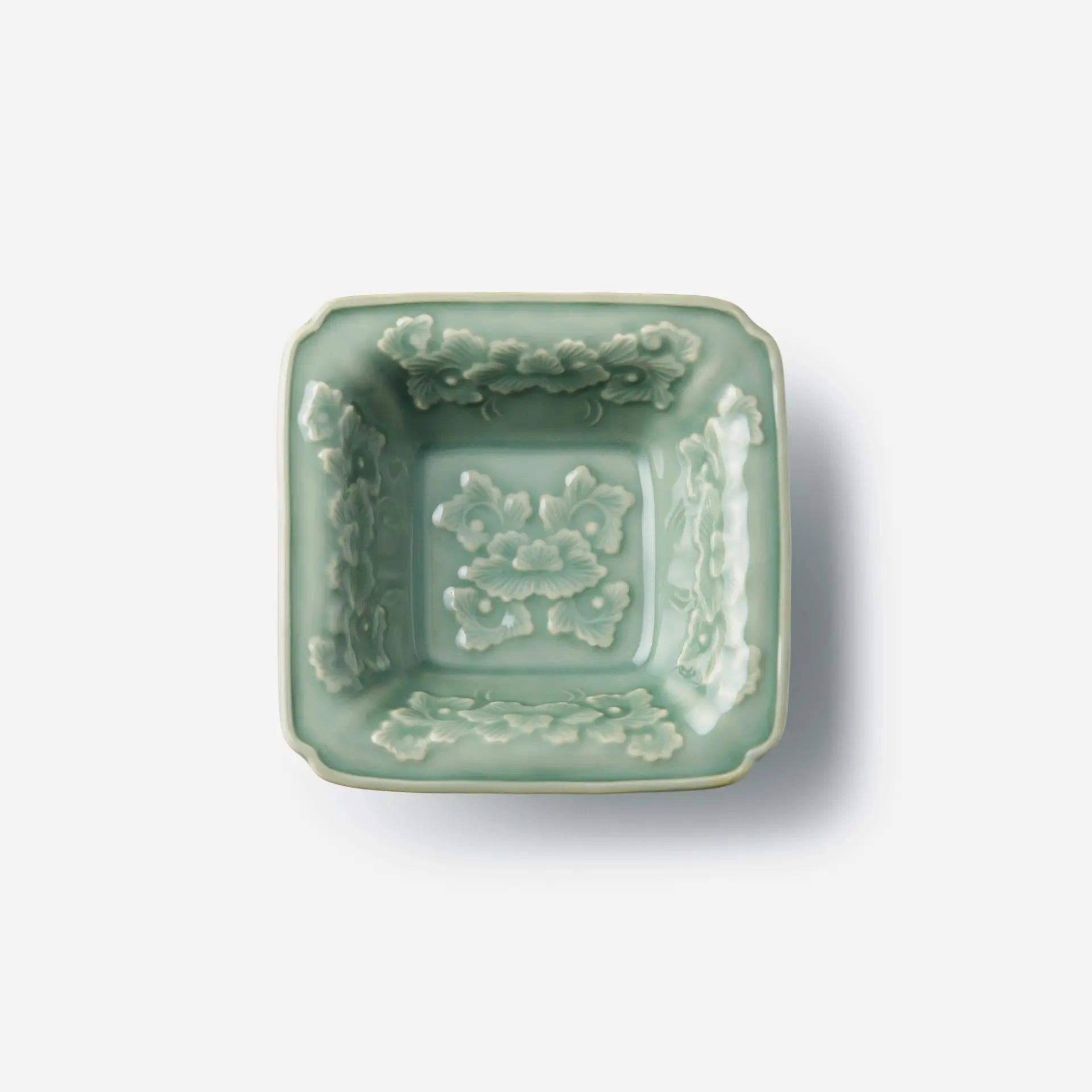 美濃古陶 発掘品 鉄釉高杯 一点 王地山陶器所】青磁 牡丹文四万鉢 – g KEYAKIZAKA