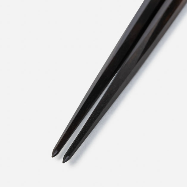 【使い心地が抜群のお箸】 大黒屋〔江戸木箸〕 七五削り箸 縞黒檀 (中・22cm)