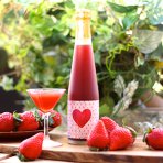 【VEGETARE】苺　ノンアルコールスパークリング(ハーフボトル)