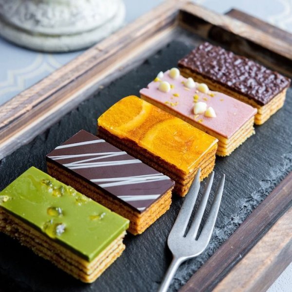 【VEGETARE】ベジターレ白金プラチナバウム（５個入）化粧箱入り